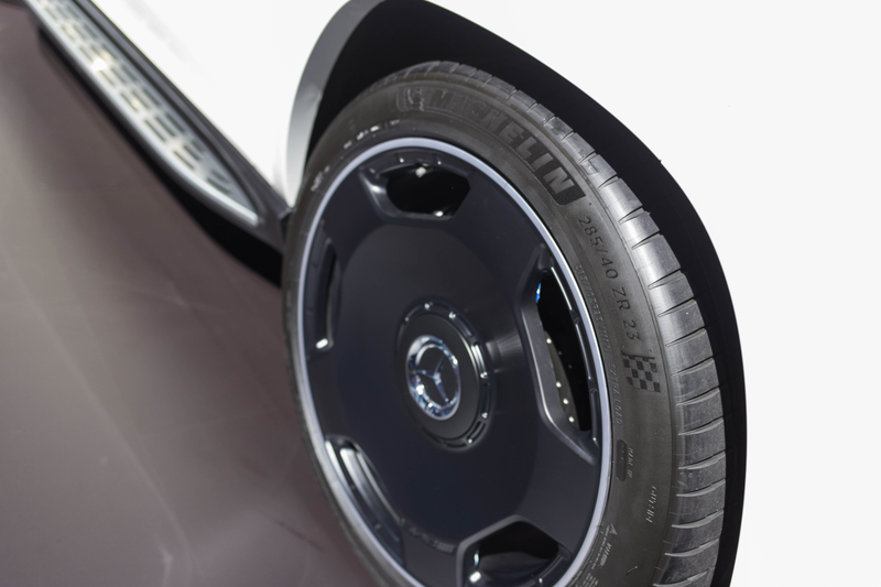 Illustration for article titled The 2021 Mercedes-AMG GLS 63 Is A 603 Horsepow—Oh My God, Look At Those Wheels